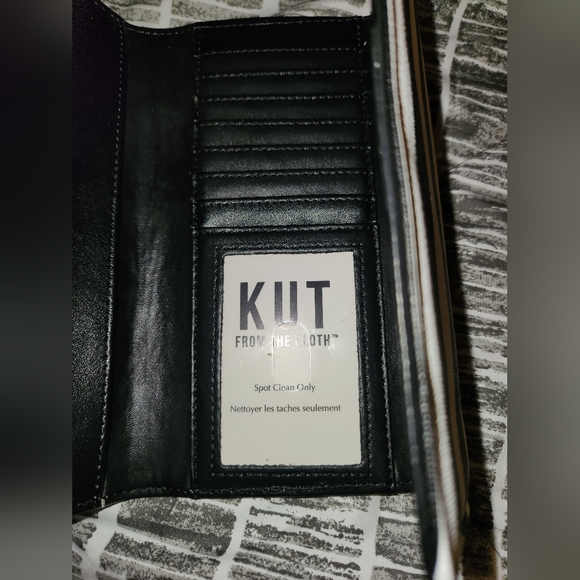 Kut from the kloth black and white striped wallet with Dust Bag - Picture 6 of 11
